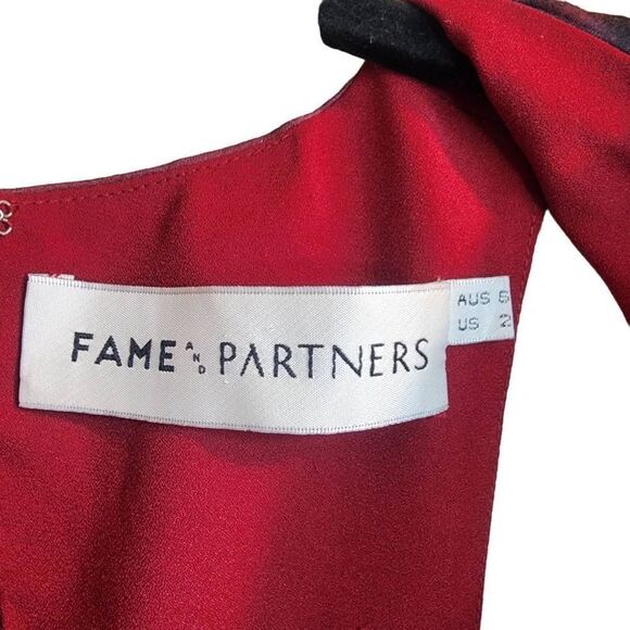 Fame and Partners Red Floral Criss Cross Formal Mini Dress Size 2 EUC - Picture 2 of 14